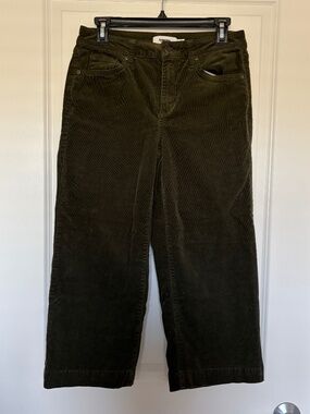 NWOT Sonoma Women's Size 6 Olive Green Corduroy Wide Leg Capris